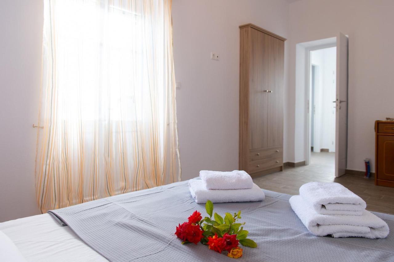 Mosxa House Apartment Artemonas Luaran gambar